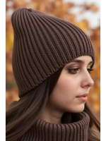 Шапка осенняя вязаная бини для прогулок и спорта