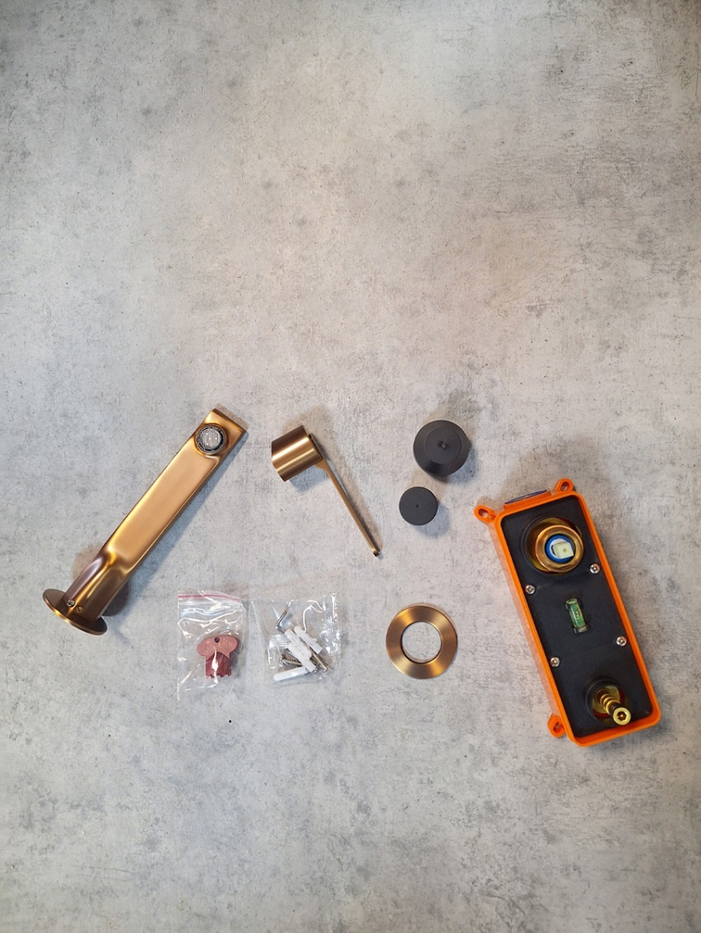 Смеситель для раковины AltroBagno Unione 010506 BC