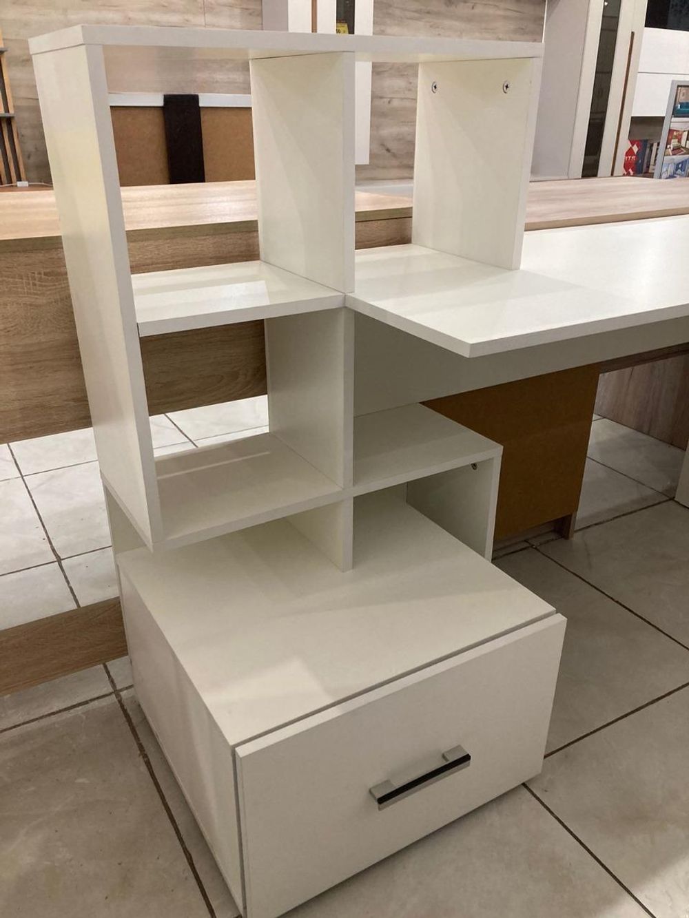 Стол письменный В-1 белый/белый