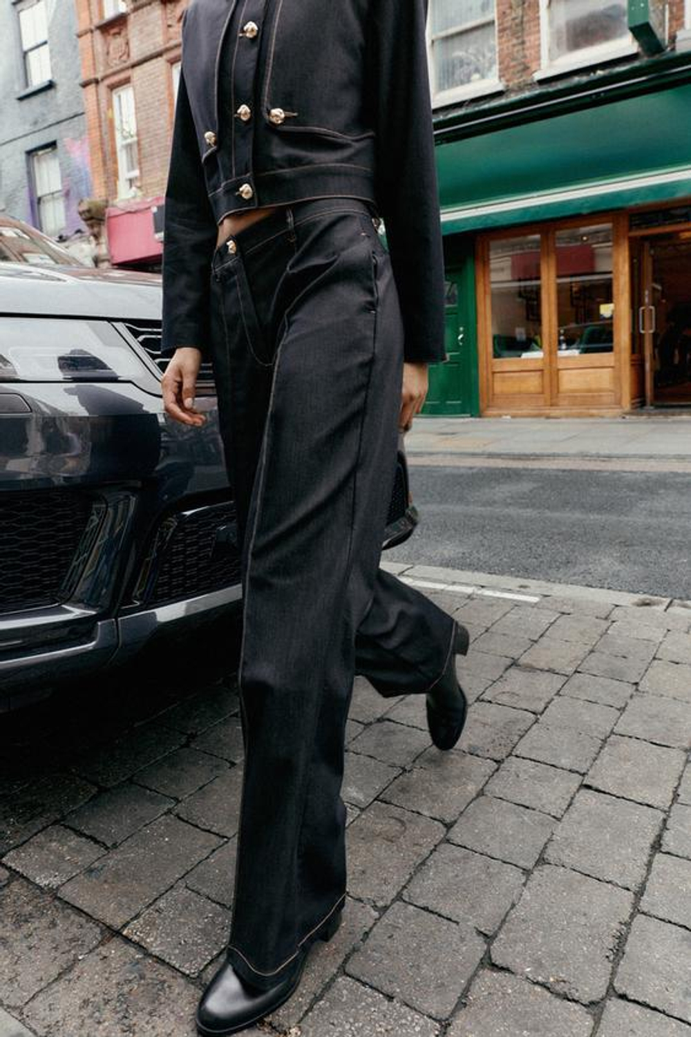 ZARA БРЮКИ ПРЯМОГО КРОЯ СО СТРЕЛКОЙ, ИНДИГО