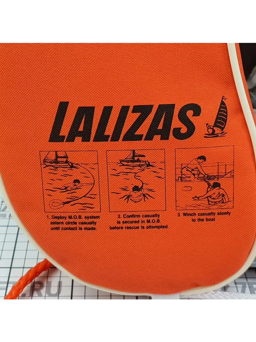 Спасательный набор (подкова, сигнальный буй, плавучий трос)