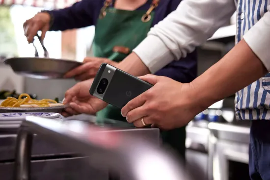 Смартфон Google Pixel 8 8/128 ГБ Obsidian , черный