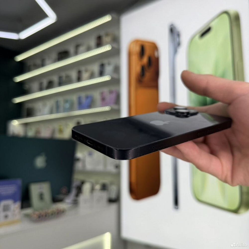 iPhone 14, 128 ГБ, SIM + eSIM б/у
