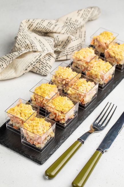 Веррин с салатом &quot;Мимоза&quot; с лососем, 12 шт.