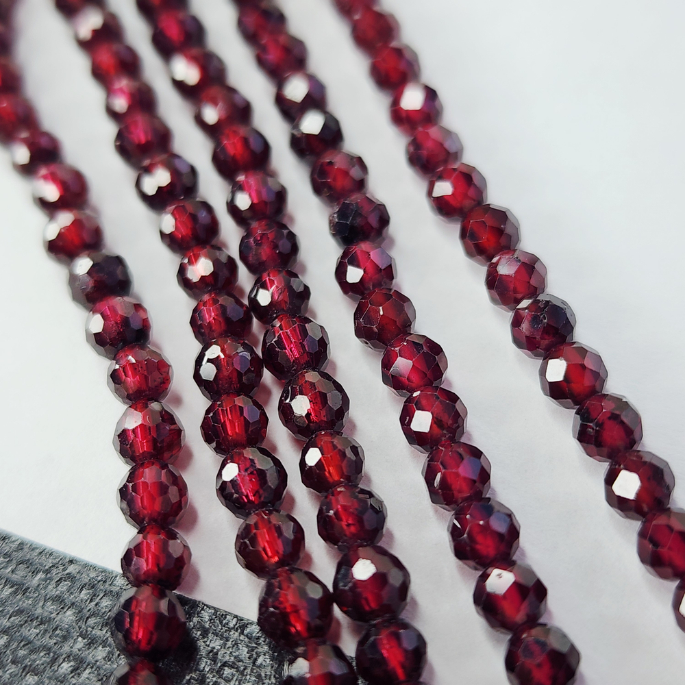 Гранат альмандин, огранка, 4мм, цена за нить 10 см