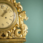 Настенные часы с морскими драконами