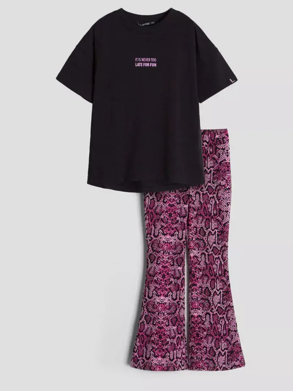 Костюм для девочки в сад