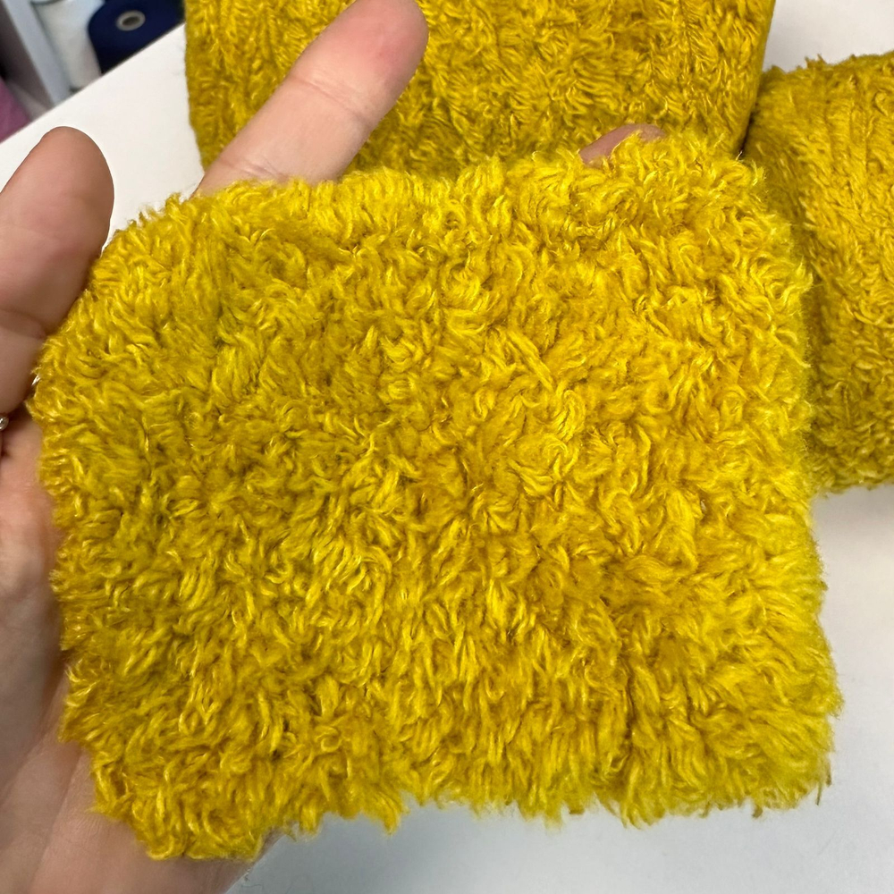 PILU - New Mill; 4% кашемир, 25% меринос, 33% вискоза, 38% п/а; 145м/100гр; col. 128505, цвет: желтый