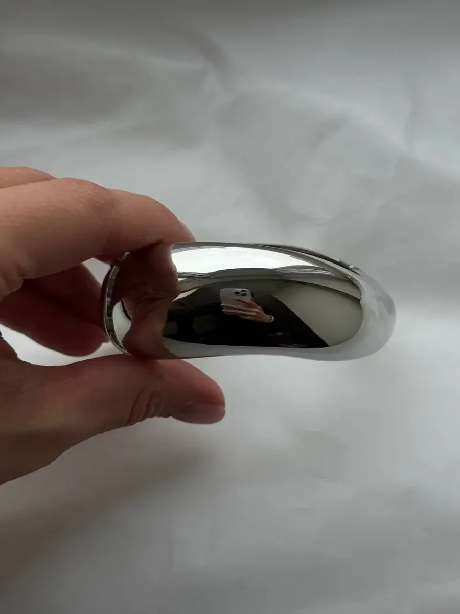 Изогнутые браслеты серебро