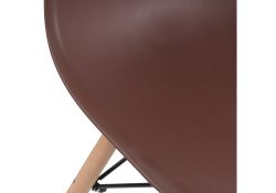 Пластиковый стул Eames PC-015 brown