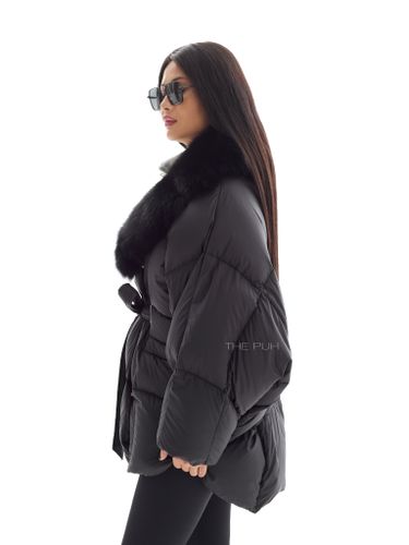 Черный пуховик летучая мышь с мехом