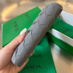 Обложка для паспорта Bottega Veneta