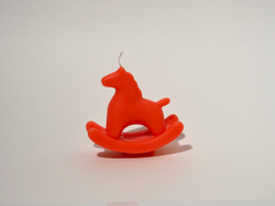 Свеча «Лошадка-качалка»