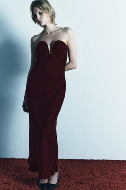 ZARA БАРХАТНОЕ ПЛАТЬЕ С ОТКРЫТЫМИ ПЛЕЧАМИ — LIMITED EDITION, ТЕМНО-РОЗОВЫЙ