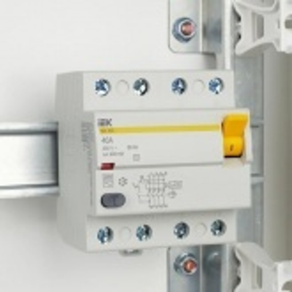УЗО ВД1-63S 4Р 40А 300мА тип AC селективное ИЭК (ВДТ) MDV12-4-040-300