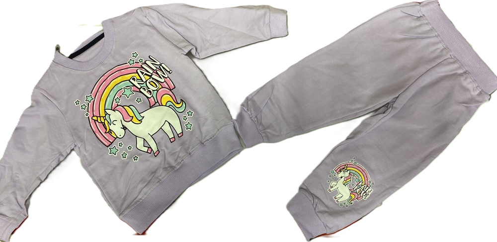 Комплект для девочки производство Турция на рост 98-104 см