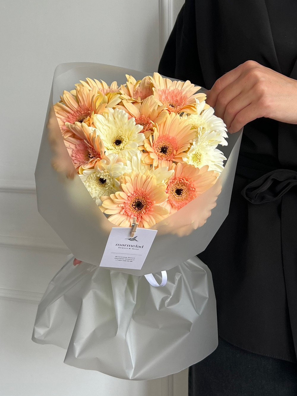 Букет из гербер в кремовом оттенке 15 шт