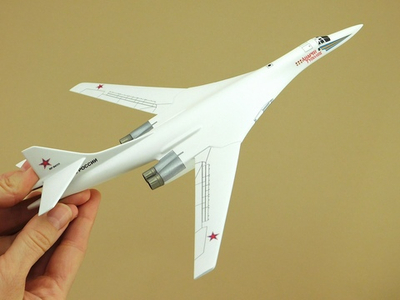 Модель самолета Ту-160 (М1:200, RF-94111, Андрей Туполев)