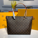Louis Vuitton Iena MM