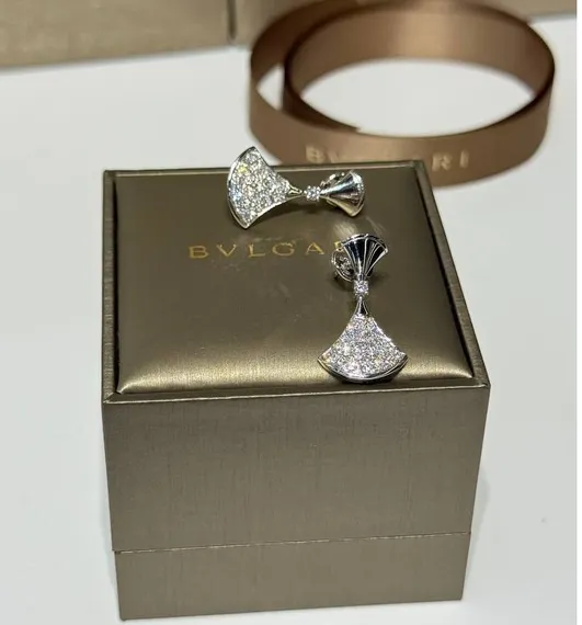 Серьги BVLGARI DIVAS` DREAM
