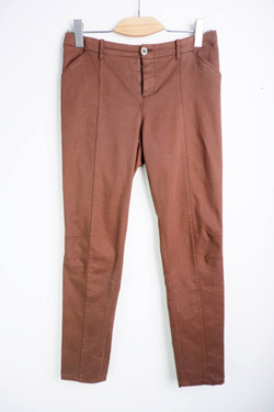 Брюки Massimo Dutti модного оттенка, маркировка 42, визуально на 48 размер