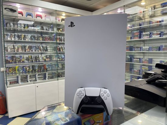 Игровая приставка Sony Playstation 5 Digital 825GB 3-Ревизия (PS5) Б/У SN:E32B01V0810270616