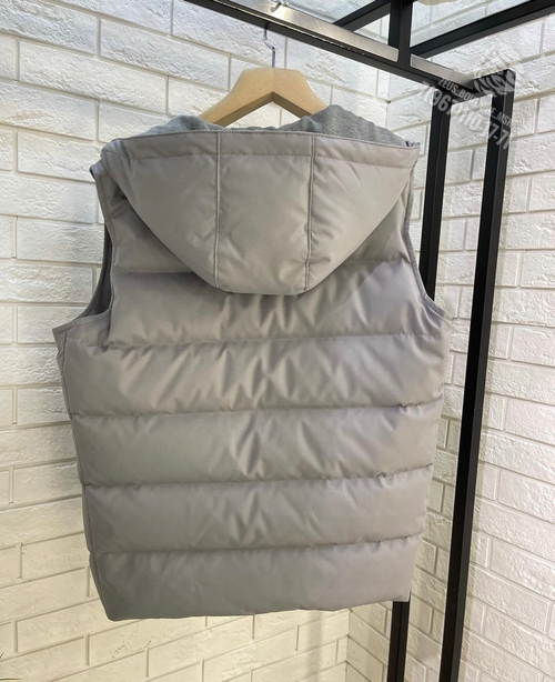 Пуховый жилет Loro Piana