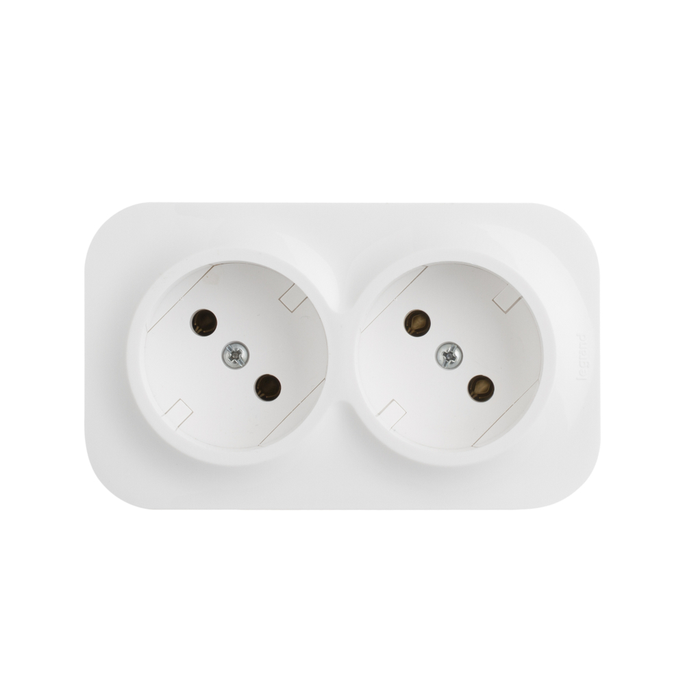 Розеточный блок двойной без заземления без шторок IP20 16А 250В белый Quteo Legrand