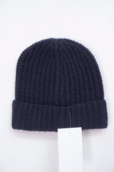 Шапка черная на 7-8 лет