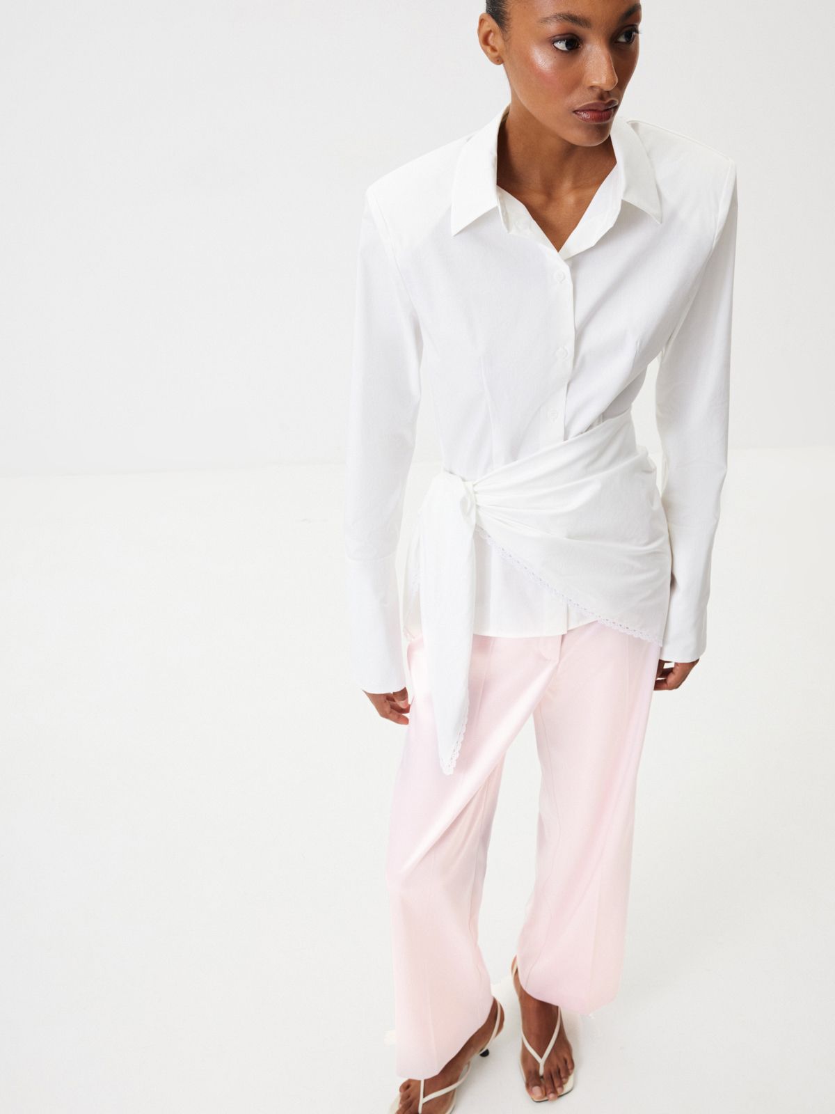 Акцентная рубашка с косынкой «Медленный завтрак»