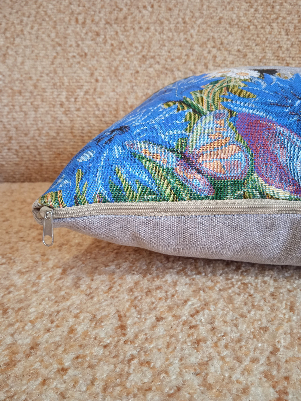 Декоративный гобеленовый чехол для интерьерной подушки Васильки 34*34