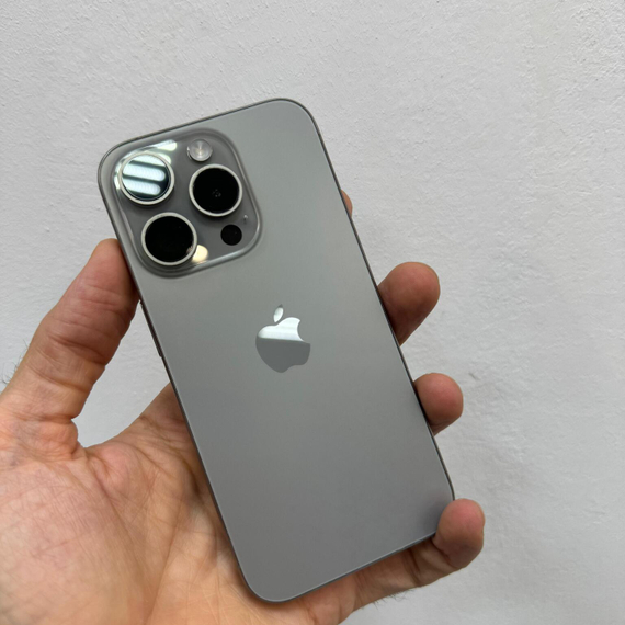 Apple iPhone 15 Pro 256GB АКБ 95% (без кабеля)
