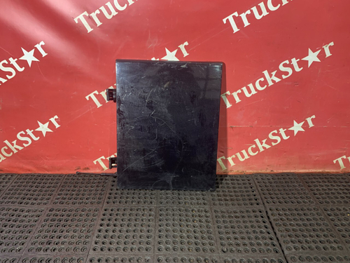 Крышка инструментального ящика левого 2024г