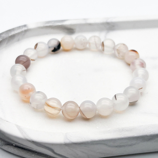 Браслет, халцедон, диаметр бусин около 8 мм, размер 17 см