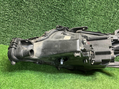 Фара правая Toyota Camry xv70 (2017-н.в.) LED