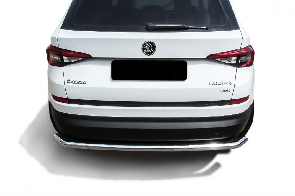 Защита заднего бампера (нержавейка) Skoda Kodiaq (2016-2021) d57 с гибами