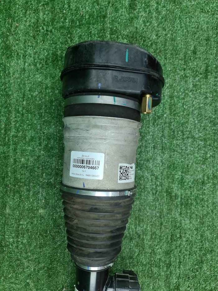 Стойка пневматическая правая Lixiang L9 (2022-н.в)