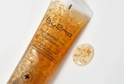 Bueno Цветочный гель для умывания с лепестками роз Bueno Pure Moonlight Rose Floral Cleanser, 150 мл