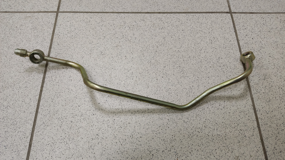 Трубка отводящая 236-1104384