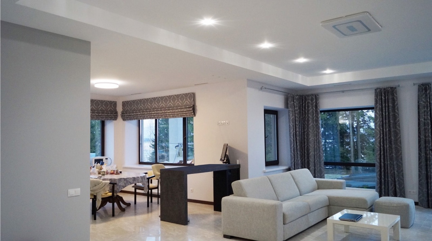 Римская и портьеры