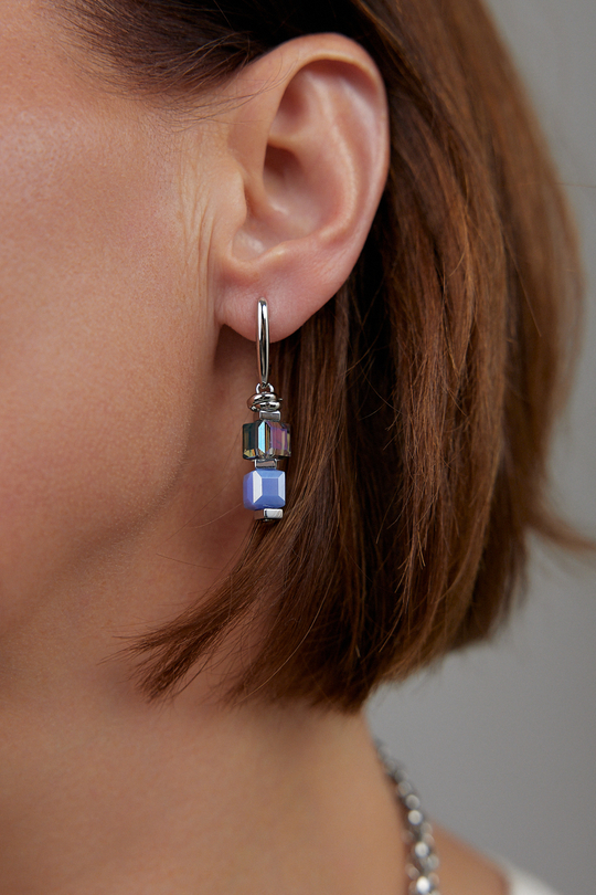Серьги из голубых кубиков Swarovski, оттенок серебро