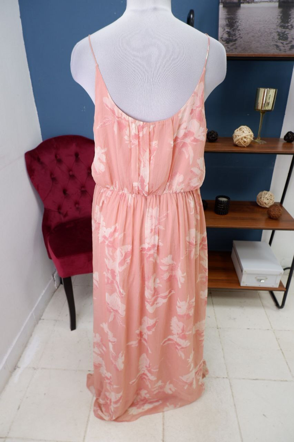 Платье стильное 48 размер