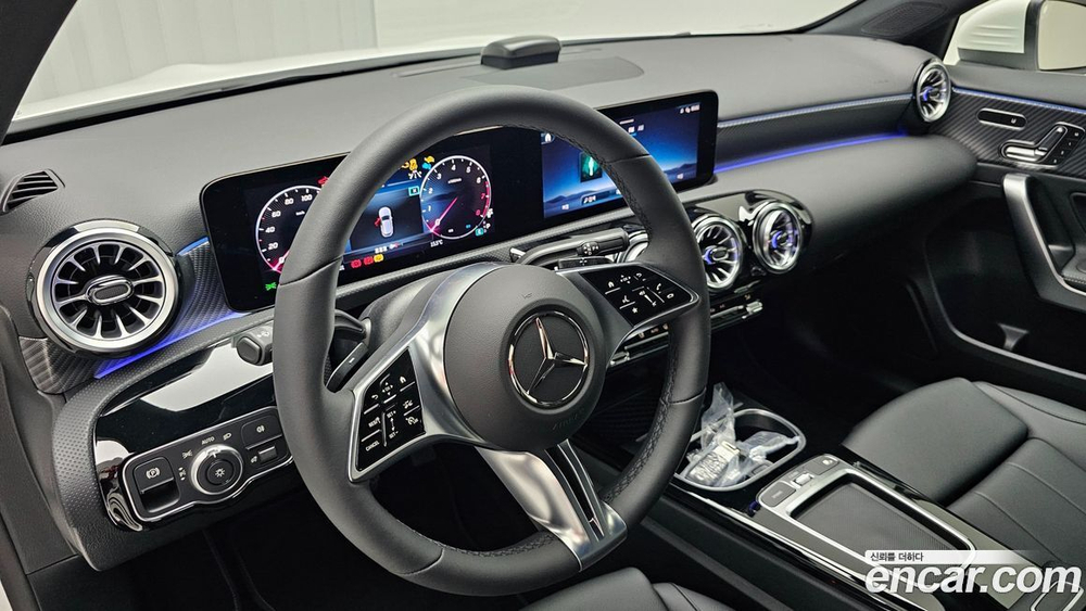Mercedes-Benz A-Class W177 A220 Hatchback (02.2024)