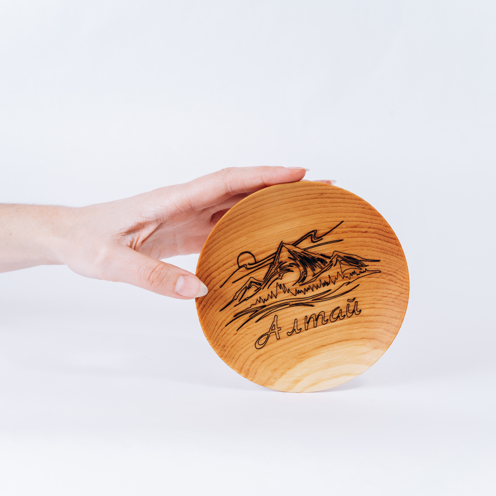 Деревянная тарелка Art of Siberia АЛТАЙ из сибирского кедра T133
