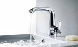 Смеситель для умывальника Bravat Waterfall