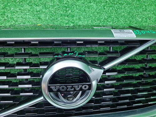 Решетка радиатора Volvo XC60 2 (17-21) R-Design