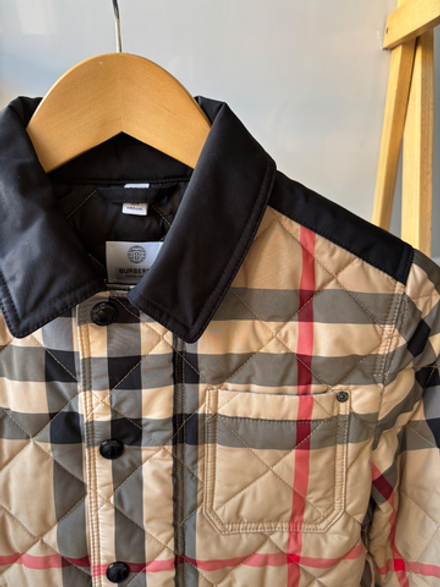 Новая куртка Burberry, 140