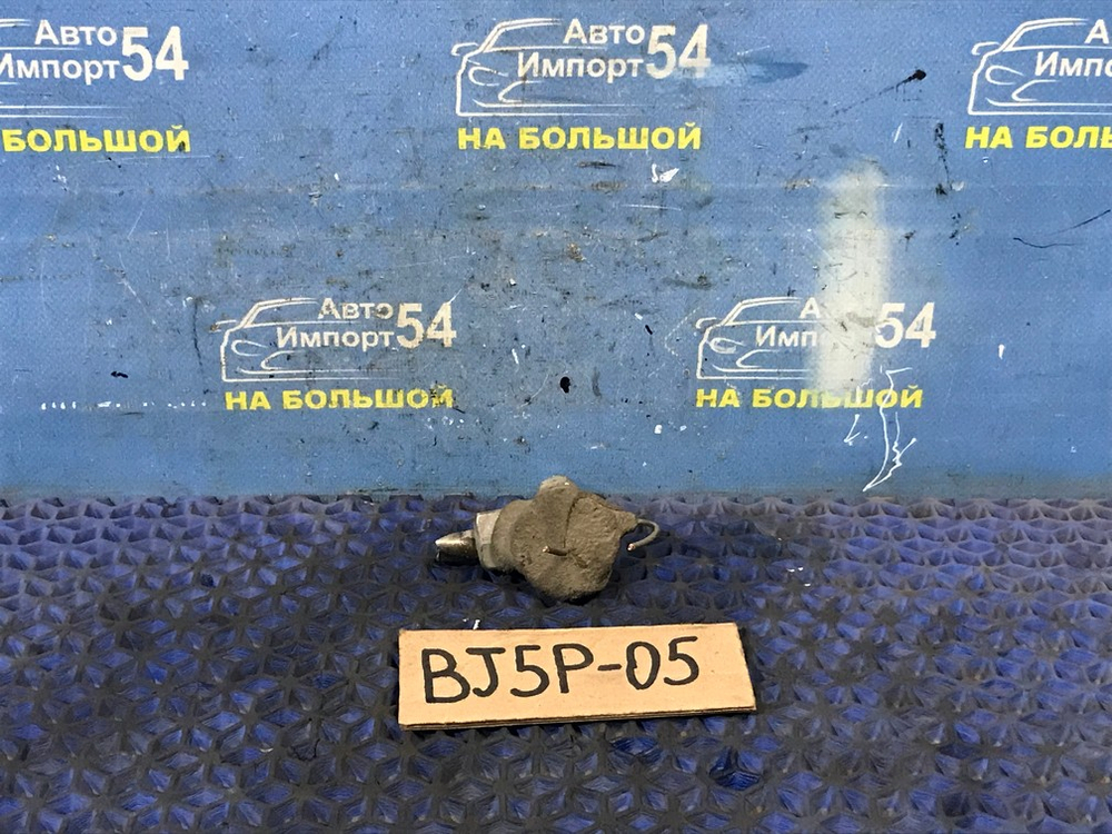 Клапан кондиционера MAZDA FAMILIA 2000
