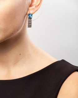 "Авенсис" серьги в серебряном покрытии из коллекции "Форсаж" от Jenavi с английским замком