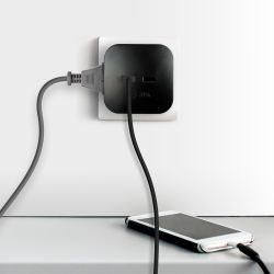 Разветвитель электрический ЭРА SP-4-USB-B на 4 розетки + 2xUSB 2400mA без заземления 10А черный